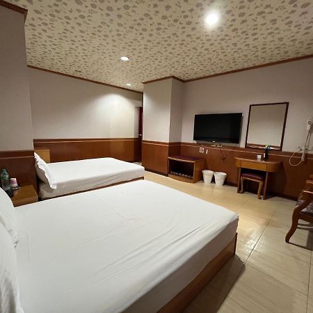 Jiaoxi Hot Spring Hotel Exterior foto